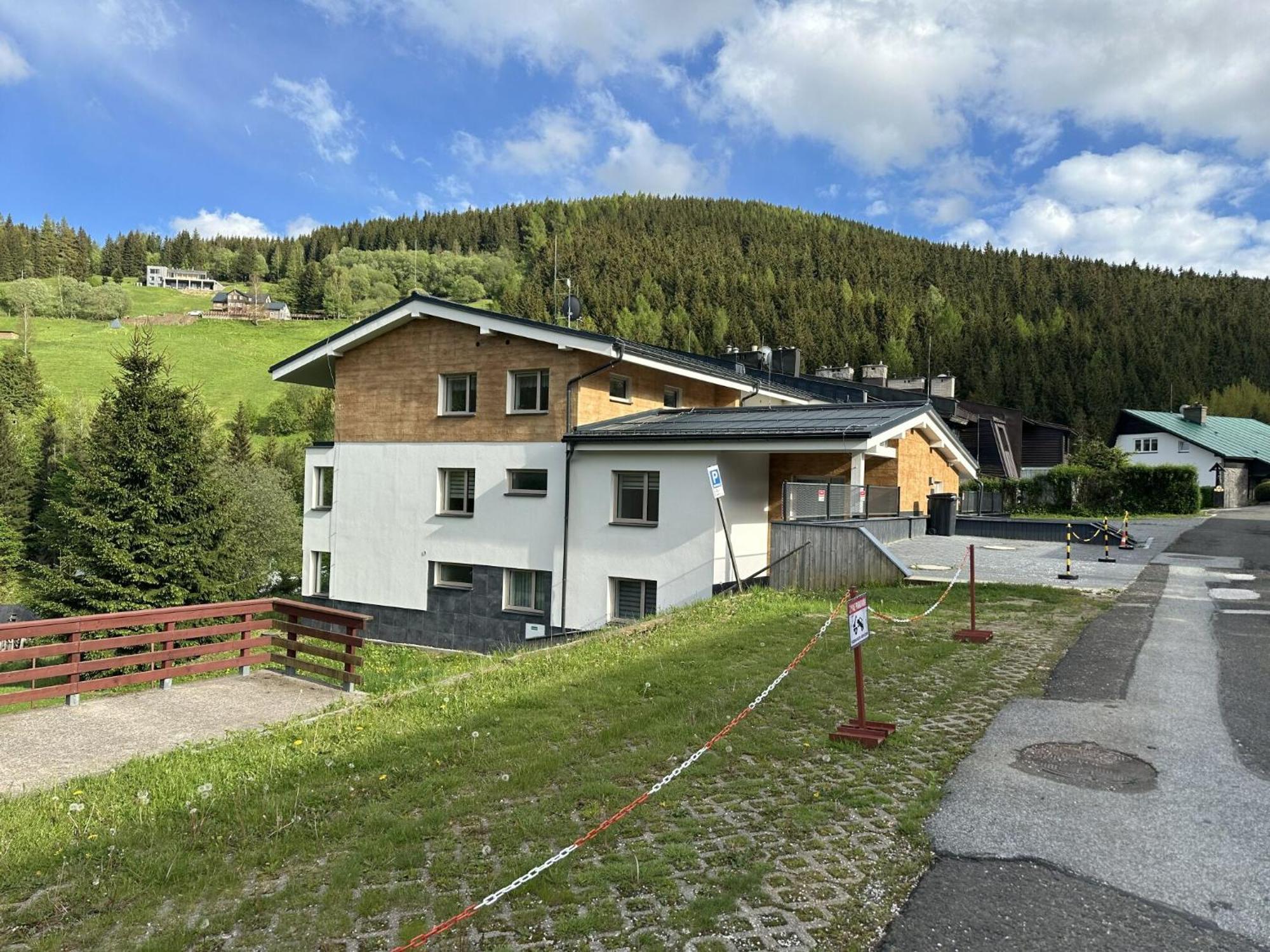 Apartman Oriens Pec Pod Snezkou Exterior foto
